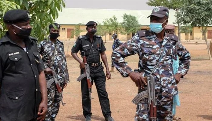 নাইজেরিয়ায় মসজিদে বন্দুক হামলায় নিহত ১২