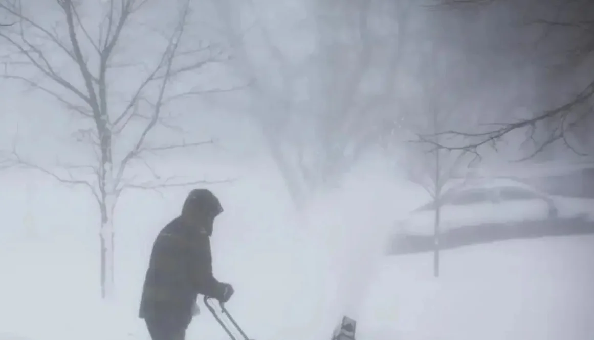 ভয়ঙ্কর তুষারঝড়ে মার্কিন যুক্তরাষ্ট্রে মৃতের সংখ্যা বেড়ে দাঁড়াল ৩৮