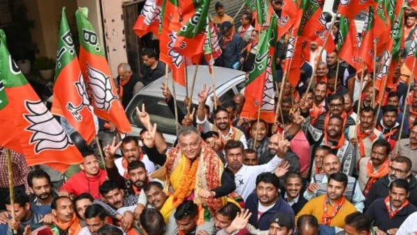 ইউপি উপনির্বাচনে বিজেপির বিরুদ্ধে অভিযোগ বিরোধীদের