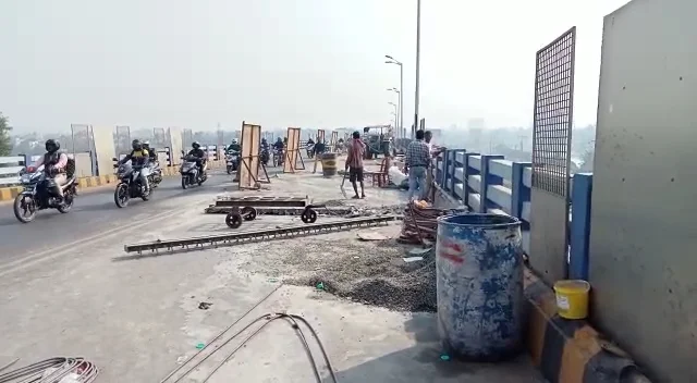 মুখ্যমন্ত্রীর নির্দেশ মেনে বড়দিনের আগেই আগামী ২৩ ডিসেম্বর খুলছে সাঁতরাগাছি সেতু