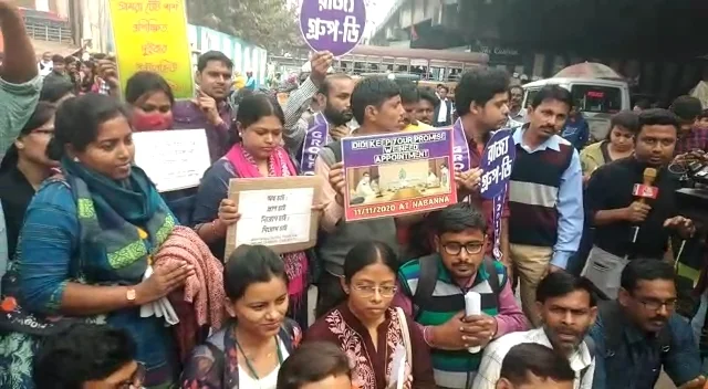 চাকরি প্রার্থীদের নবান্নে ডেপুটেশন কর্মসূচি ঘিরে উত্তেজনা, শিবপুরে আটক বেশ কয়েকজন