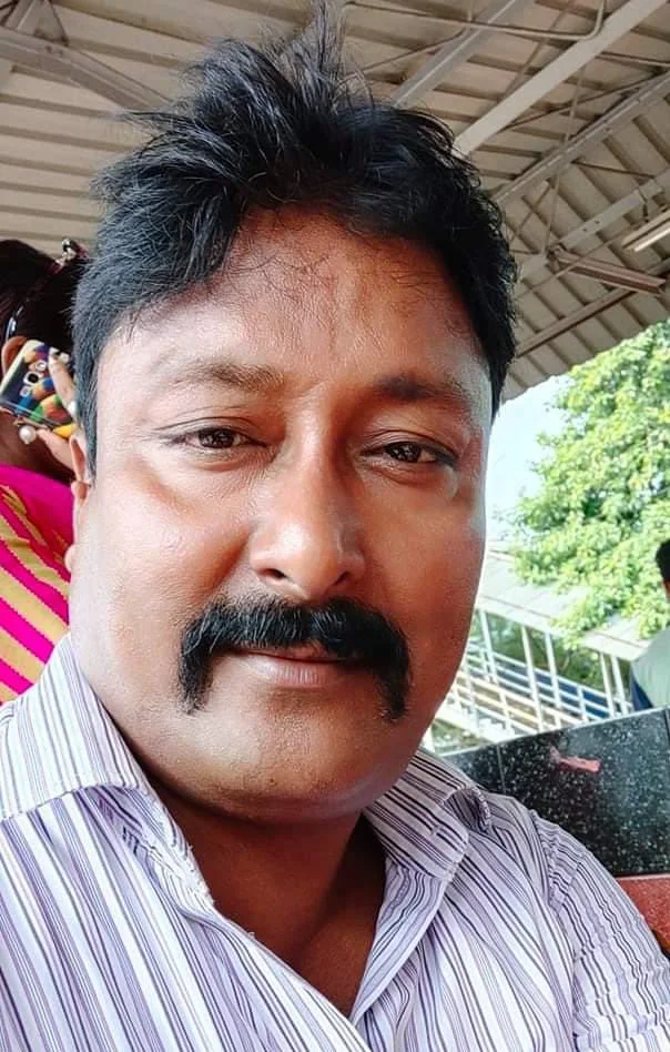 মোটরবাইক ও ইঞ্জিন ভ্যানের মুখোমুখি সংঘর্ষ,  বাদুড়িয়ায় ডিআইবি অফিসারের মৃত্যু