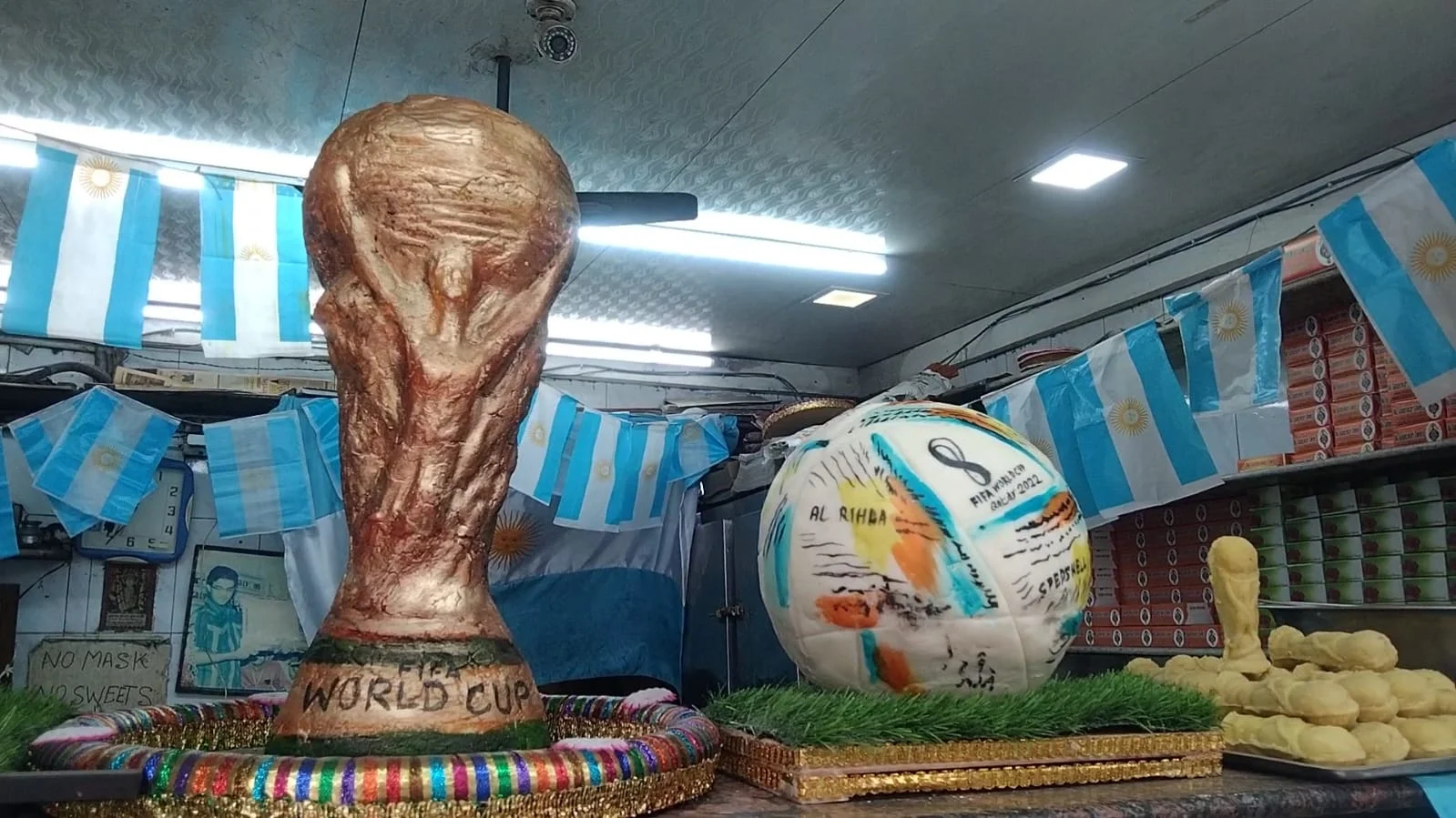 ১২ কেজি ক্ষীরের ফিফা বিশ্বকাপ, আট কেজির আল রিহালা, আর্জেন্টিনা জ্বরে কাবু হাওড়া