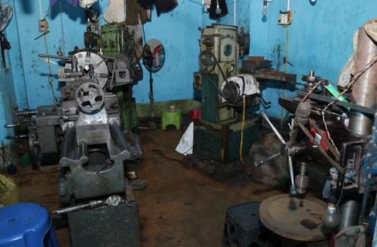 শহরে সাড়ে ৬০০ বেআইনি কারখানার হদিশ