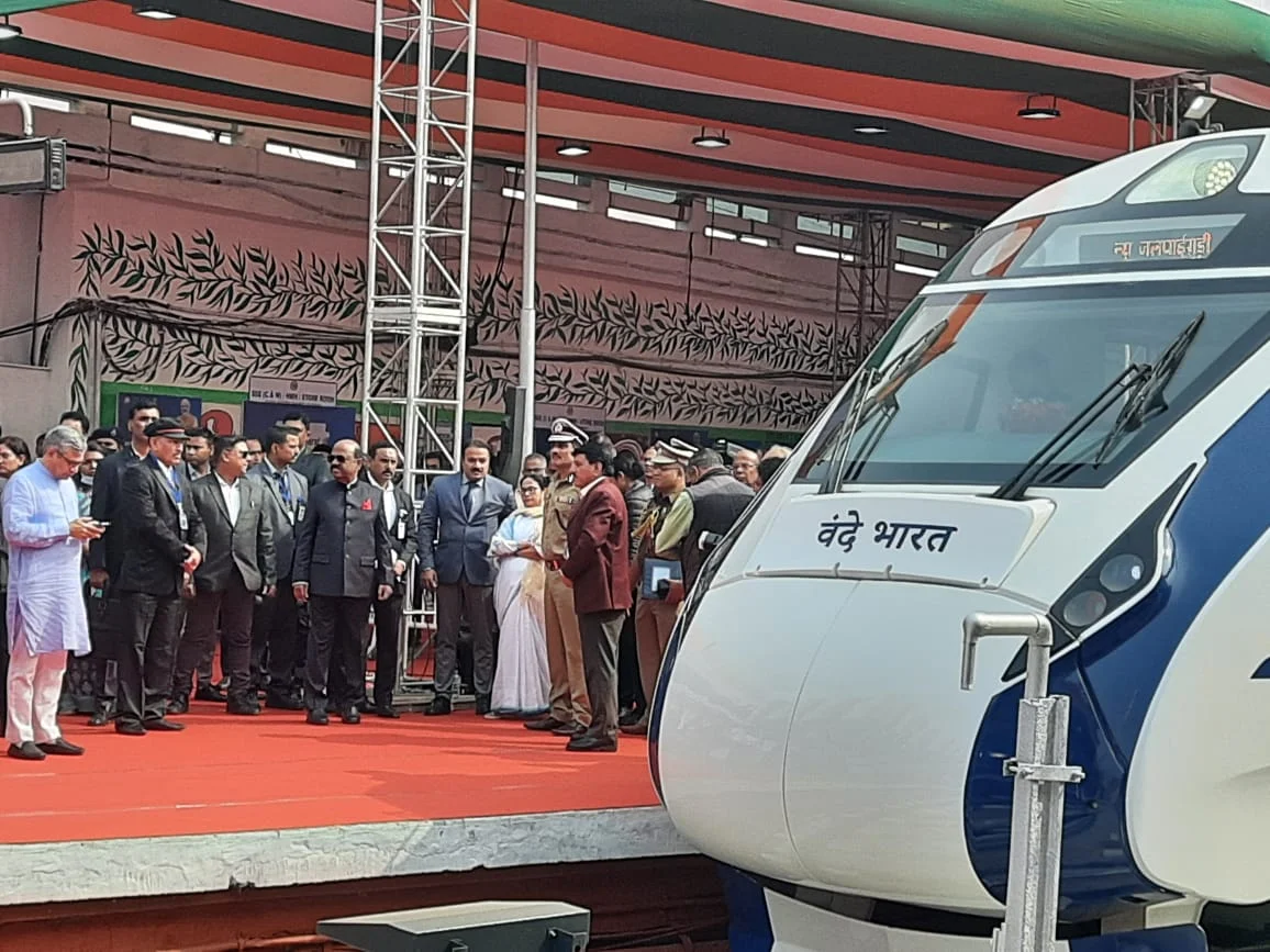 বাংলার প্রথম বন্দে ভারতের যাত্রা শুরু, ভার্চুয়ালি উদ্বোধন প্রধানমন্ত্রীর