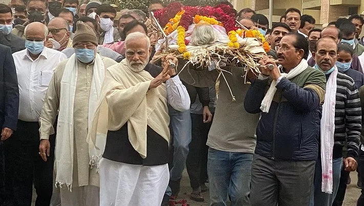 'সাধারণের মধ্যেও ছিলেন অনন্য, বাড়ির উপার্জনে অন্য বাড়িতে বাসন ধোয়ারও কাজ করতে হয়েছে', মায়ের কঠিন সংগ্রামের স্মৃতিচারণায় প্রধানমন্ত্রী