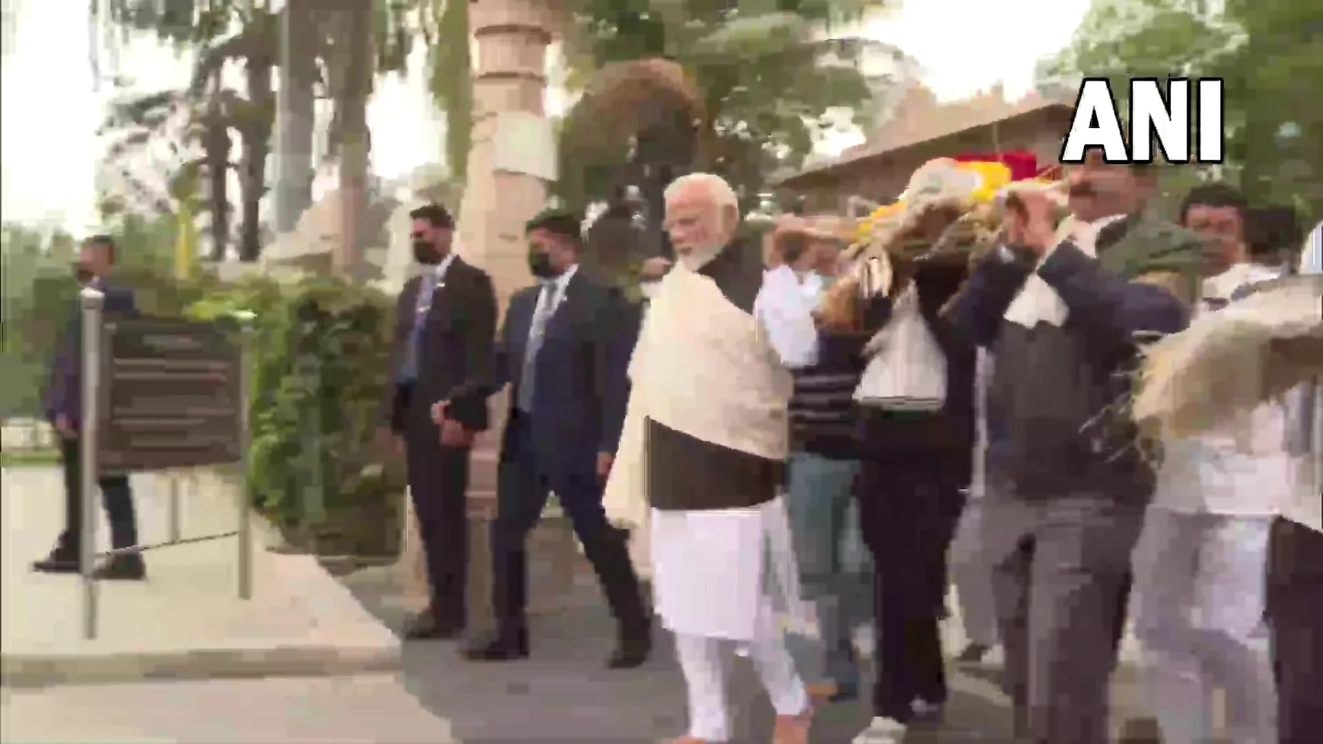 'সাধারণের মধ্যেও ছিলেন অনন্য, বাড়ির উপার্জনে অন্য বাড়িতে বাসন ধোয়ারও কাজ করতে হয়েছে', মায়ের কঠিন সংগ্রামের স্মৃতিচারণায় প্রধানমন্ত্রী