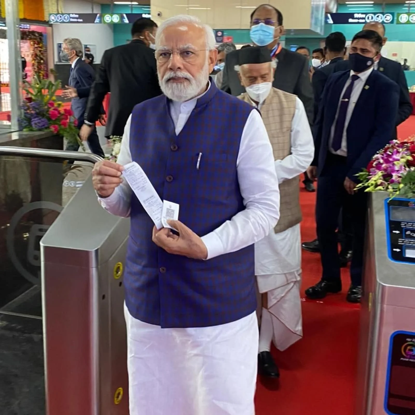 মহারাষ্ট্রে একগুচ্ছ কর্মসূচির উদ্বোধন মোদির, মেট্রোয় সওয়ারি হয়ে পড়ুয়াদের সঙ্গে মাতলেন আলাপচারিতায়