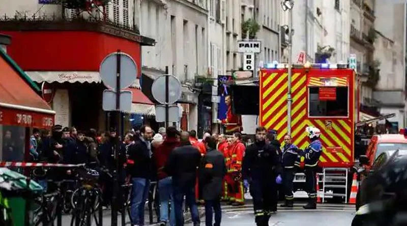 মধ্যপ্যারিসে বন্দুকবাজের হামলায় নিহত কমপক্ষে ৩, আহত অনেকে  