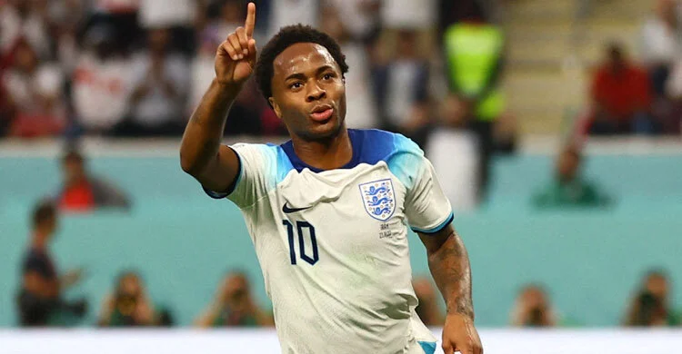 ইংল্যান্ড দলের সঙ্গে আজই যোগ দিচ্ছেন স্টার্লিং, দেখা যাবে কোয়ার্টারে ফ্রান্সের বিপক্ষেও