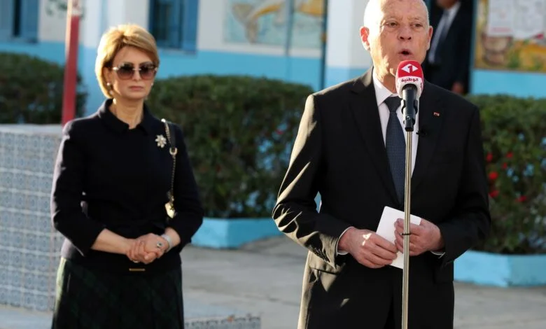 তিউনিসিয়ার সংসদ নির্বাচনে ভোটার উপস্থিতি কম , প্রেসিডেন্ট কাইস সাঈদের পদত্যাগ দাবি