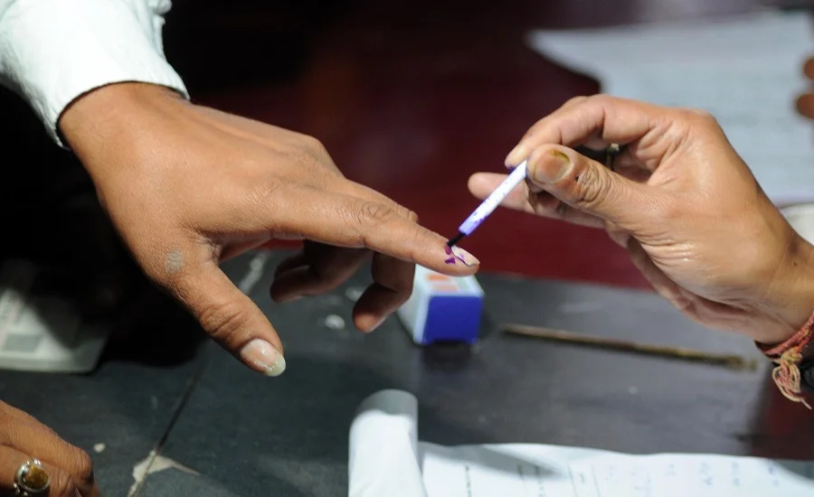 রামপুরে লোকসভা কেন্দ্রের উপনির্বাচনে  মুসলিম ভোটারদের মারধরের অভিযোগ, ভোট দিতে বাধা দিল পুলিশ