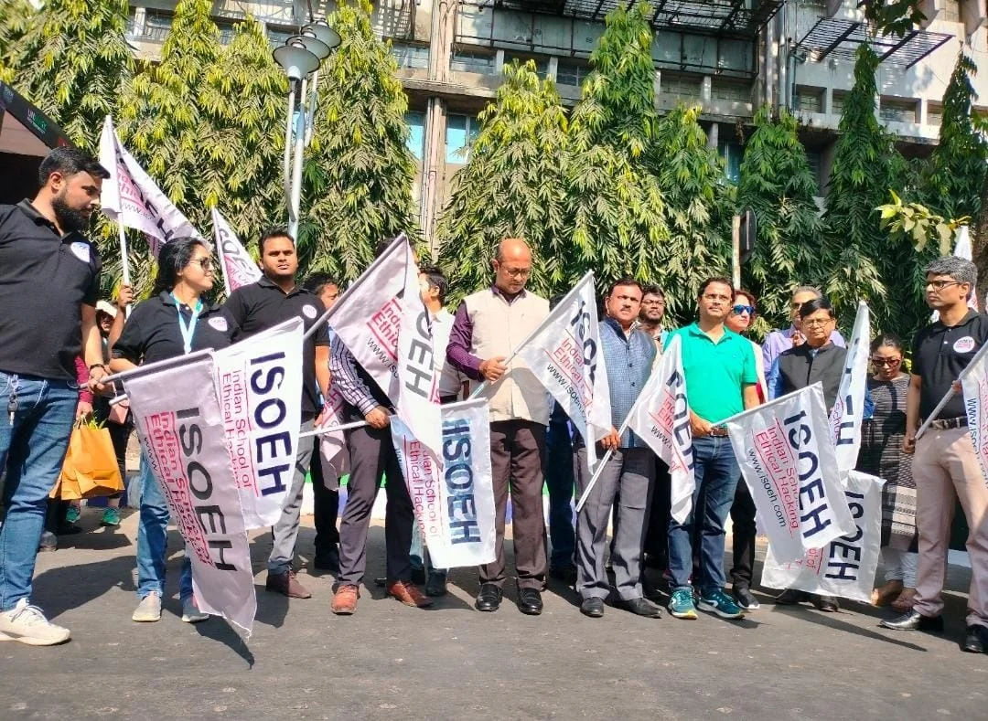 সাইবার প্রতারণার ঠেকাতে সল্টলেক তথ্যপ্রযুক্তি তালুকে সচেতনমূলক প্রচার কর্মসূচি