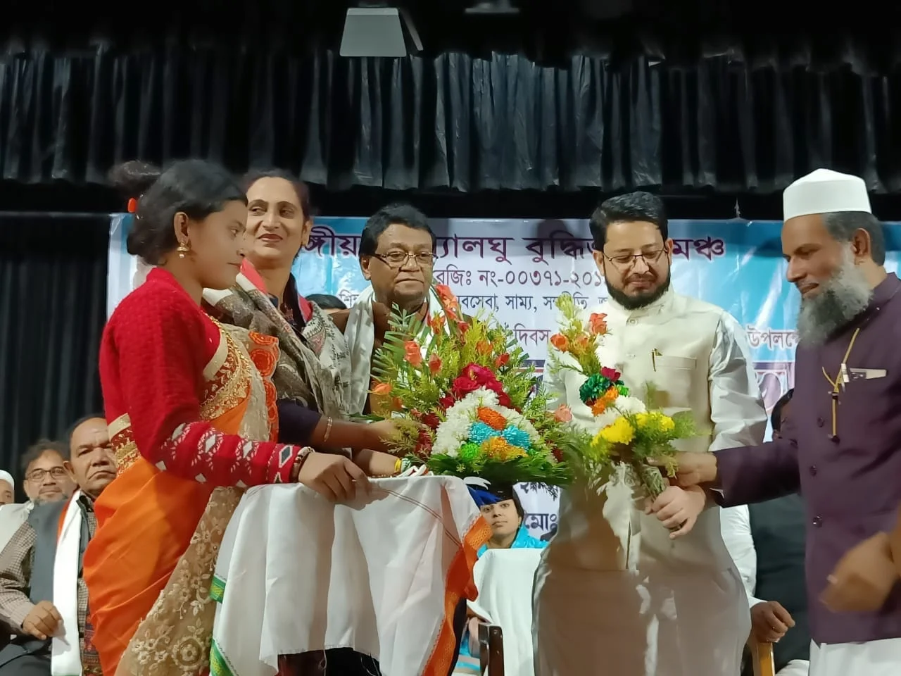 'সংবিধানকে যেকোনও মূল্যে রক্ষা করতে হবে', সংখ্যালঘু দিবসের অনুষ্ঠানে বললেন ইমরান ও ওয়ায়েজুল