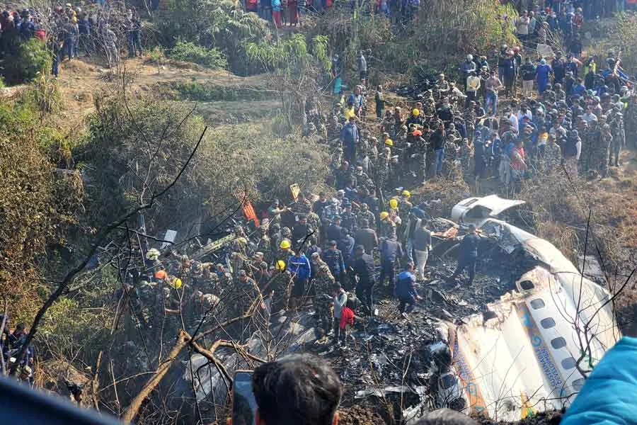 পোখরায় ভেঙে পড়া বিমানের মোট ৭২ যাত্রীর মধ্যে উদ্ধার ৬৮  জনের দেহ, দেখুন দুর্ঘটনার সেই ভাইরাল ভিডিও