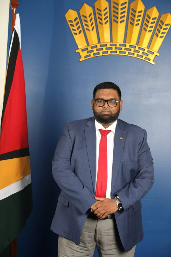 ভারত সফরে এলেন গুয়ানার রাষ্ট্রপতি ডঃ মুহম্মদ ইরফান আলি