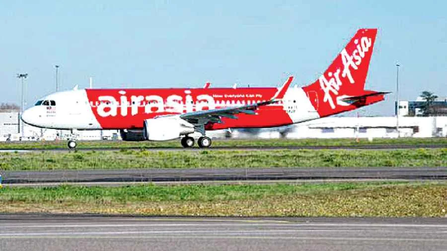 পাখির সঙ্গে ধাক্কা! কলকাতাগামী বিমানের জরুরী অবতরণ