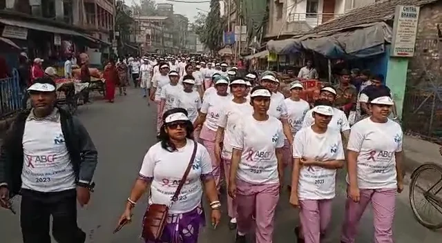 ক্যানসার সচেতনতায় পদযাত্রা হলো হাওড়ায়