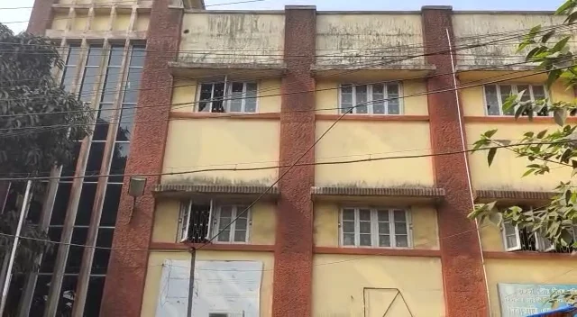 বালি পৌরসভার ৩টি চিকিৎসাকেন্দ্রের লাইসেন্স নবীকরণের বকেয়া দেড় কোটি টাকা মকুব করল রাজ্য স্বাস্থ্য দপ্তর