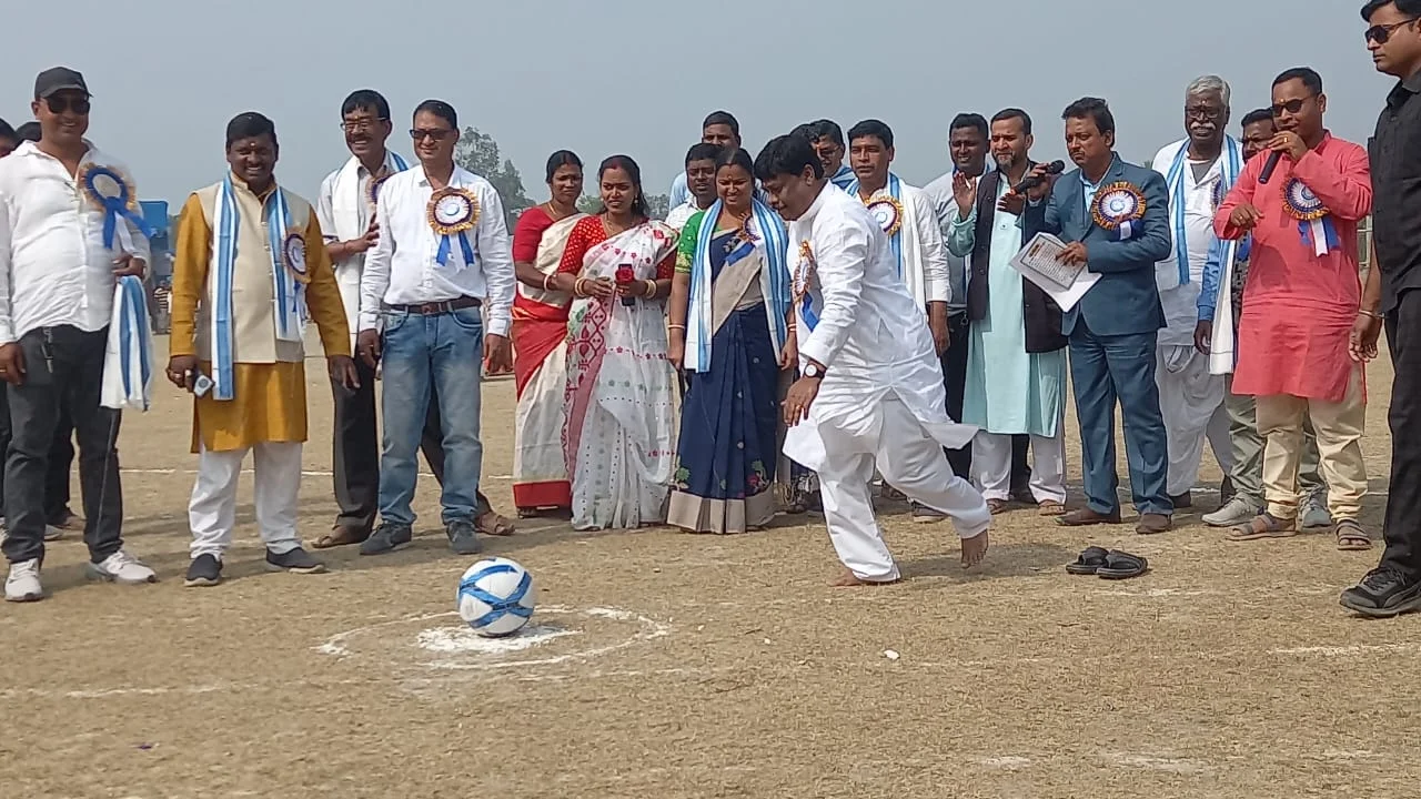 রায়দীঘির নন্দকুমারে যুব কাপের উদ্বোধন করলেন পরিবহন প্রতিমন্ত্রী দিলীপ মন্ডল