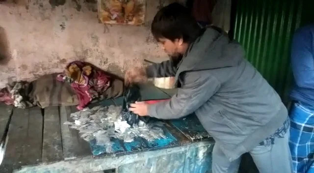 গোলাবাড়ি থানা এলাকার দোকান থেকে  উদ্ধার বিপুল পরিমাণ গাঁজা উত্তেজনা এলাকায়