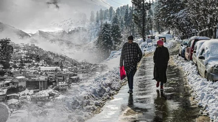 প্রবল বৃষ্টির সঙ্গে তুষারপাত, বড় বিপদের আশঙ্কায় যোশীমঠের বাসিন্দারা