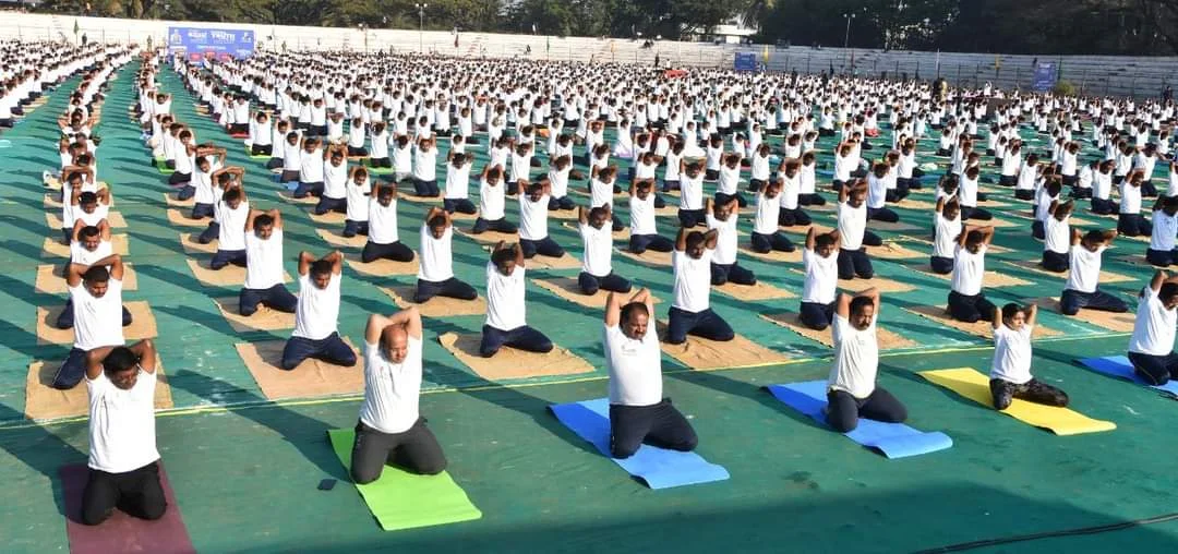 গিনেস বুকে নাম তুলল কর্নাটকের যোগাথন, একসঙ্গে যোগাসন করলেন ৪ লক্ষাধিক মানুষ