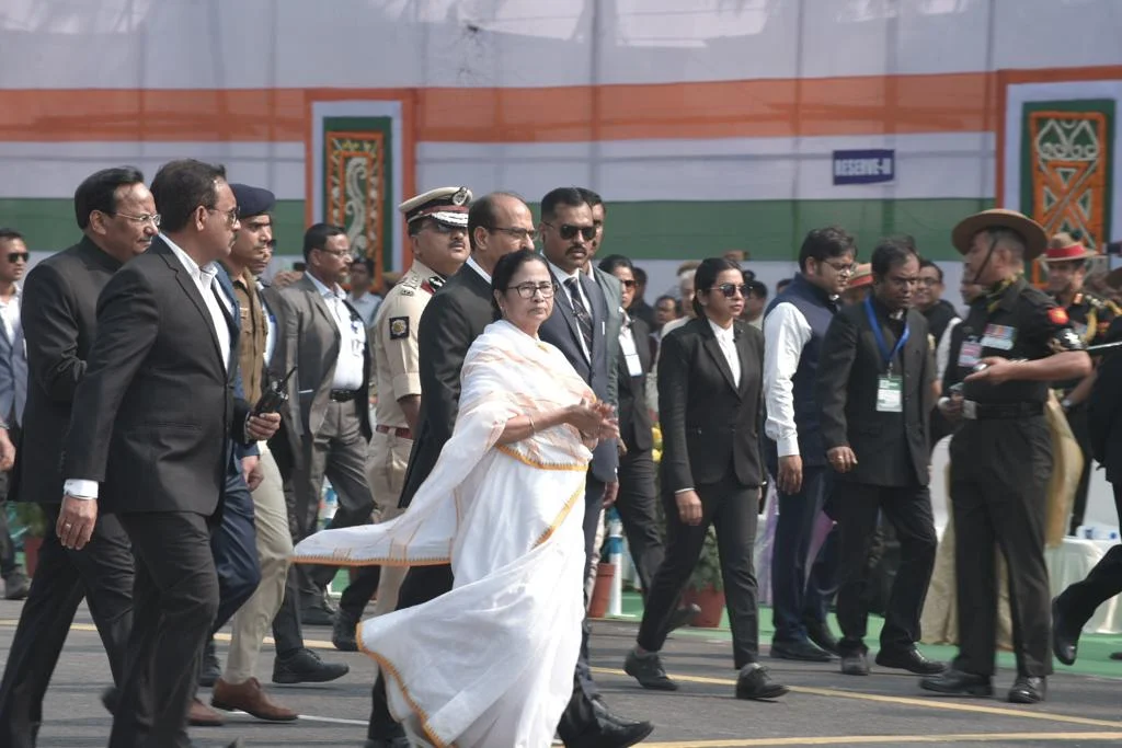 ৭৪ তম প্রজাতন্ত্র দিবস পালনে সুসজ্জিত রেড রোড, কড়া নিরাপত্তার মোড়কে কলকাতা