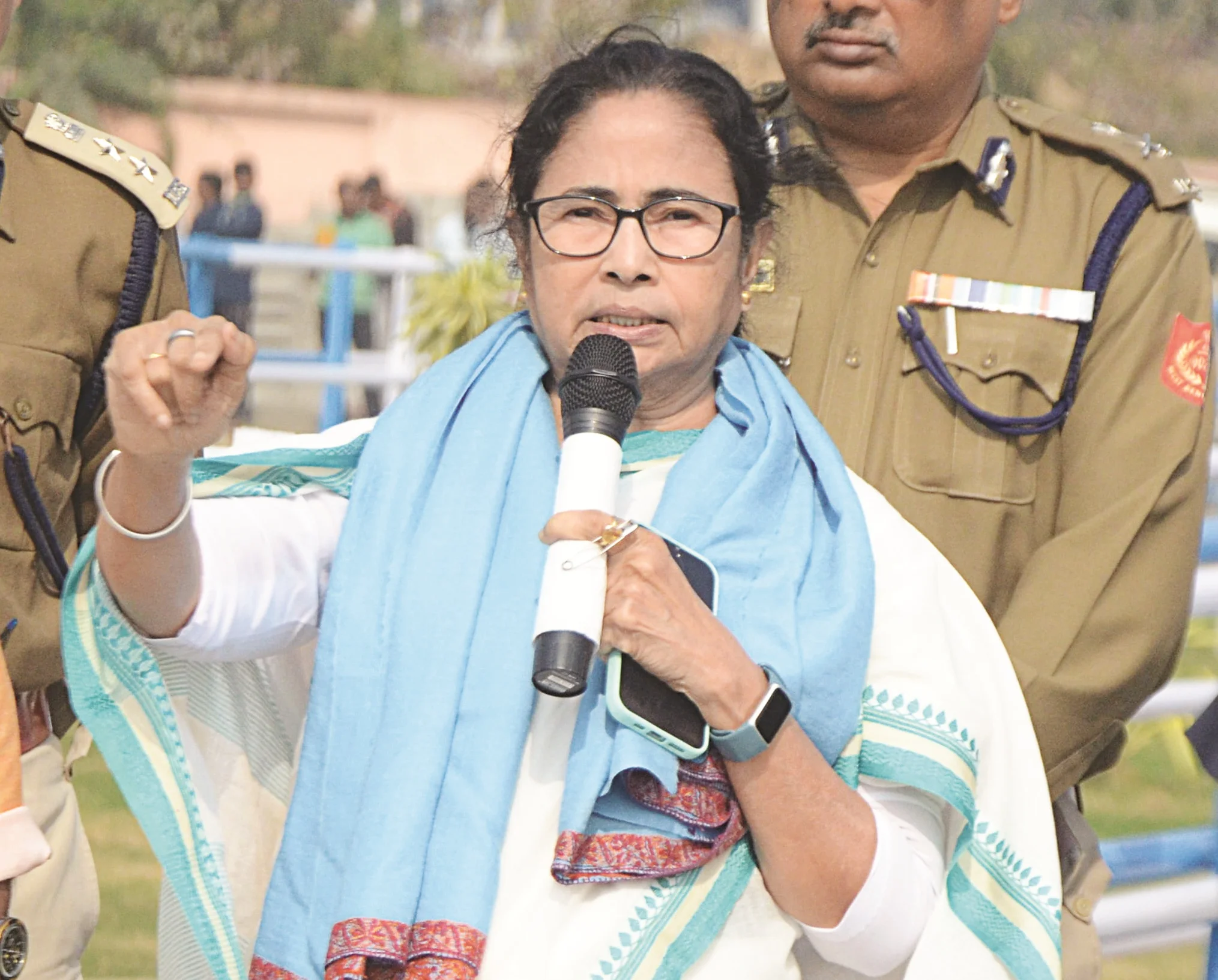 পাথর ছোড়া হয় বিহারে, বাংলাকে বদনাম কেন? রেলের তথ্যেই 'বন্দে ভারত' রাজনীতির দফারফা করলেন মমতা