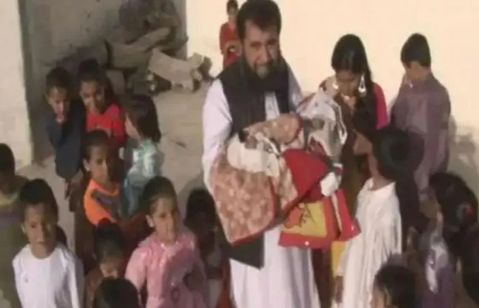 ‘বেগমরা আরো সন্তান চান’ - ৬০তম সন্তানের পিতা হওয়ার পর এক পাকিস্তানি