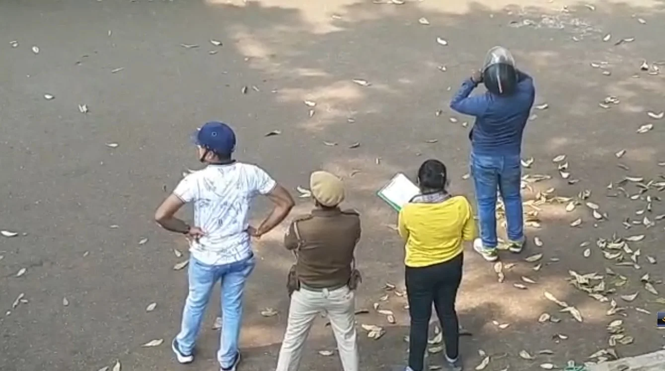 হাওড়ায় ছাত্রের অস্বাভাবিক মৃত্যুতে ঘটনাস্থলে ফরেন্সিক দল