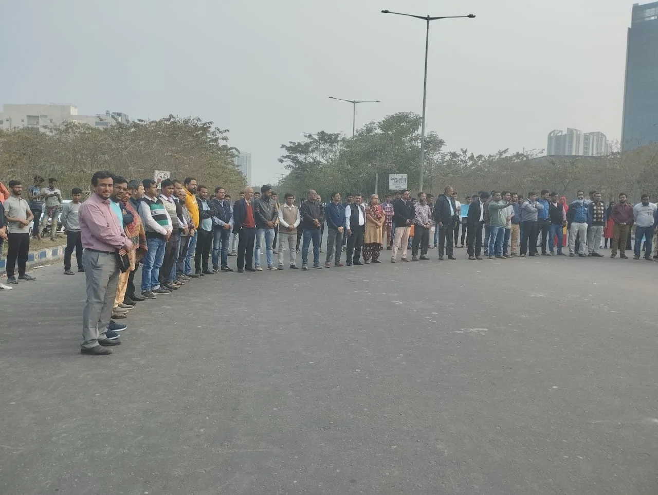 আলিয়ার ছাত্রের মৃত্যু ঘিরে উত্তেজনা, ঘাতক গাড়ির চালকের গ্রেফতারের দাবিতে ফের পথে পড়ুয়ারা