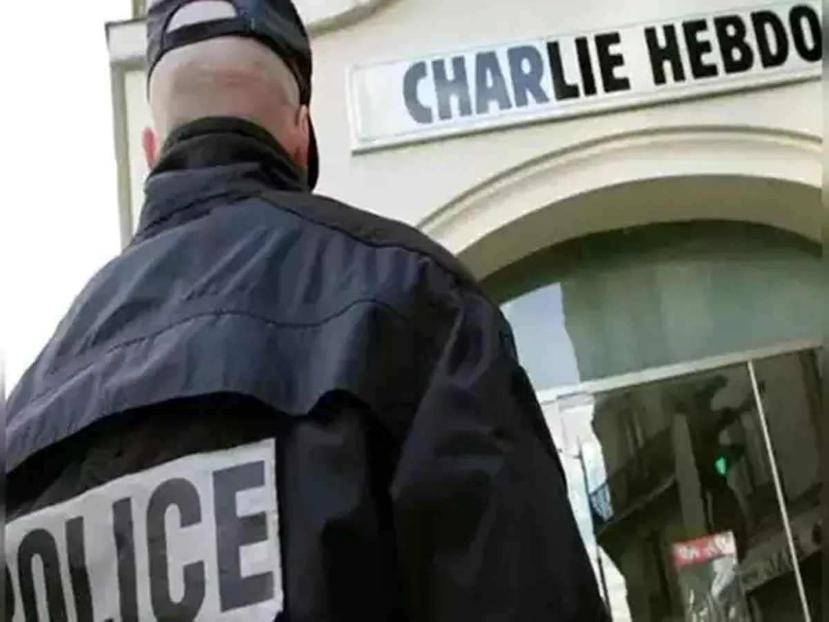 ইরানের সর্বোচ্চ নেতার ব্যঙ্গচিত্র ছেপে তোপের মুখে শার্লি এবদো,‘পরিণতি খারাপ হবে’ফ্রান্সকে ইরানের হুমকি