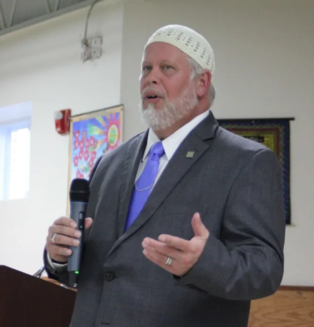 মসজিদ ধ্বংসের পরিকল্পনাকারী মার্কিন নৌ-সেনার ইসলাম গ্রহণ 