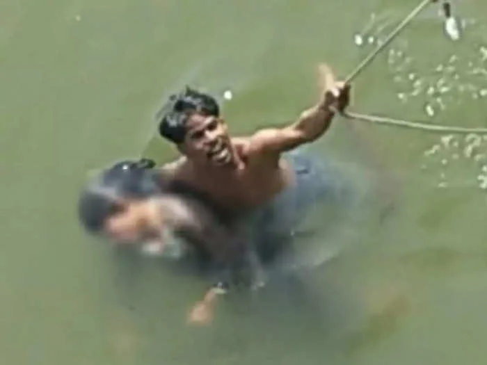 মানবিকতার কাছে মুছে গেল ধর্মীয় ভেদাভেদ, একজন টিপু সুলতান ও এক হিন্দু তরুণী