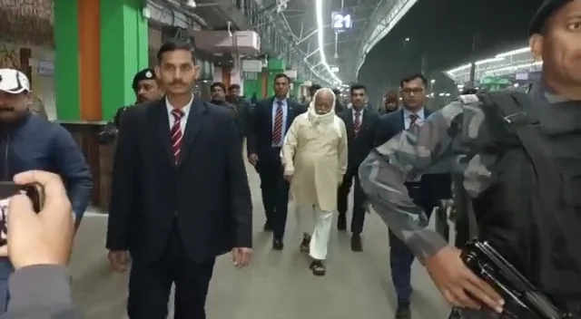 ভোরবেলা পা রাখলেন হাওড়ায়,৬ দিনের কলকাতা সফরে সঙ্ঘপ্রধান মোহন ভাগবত