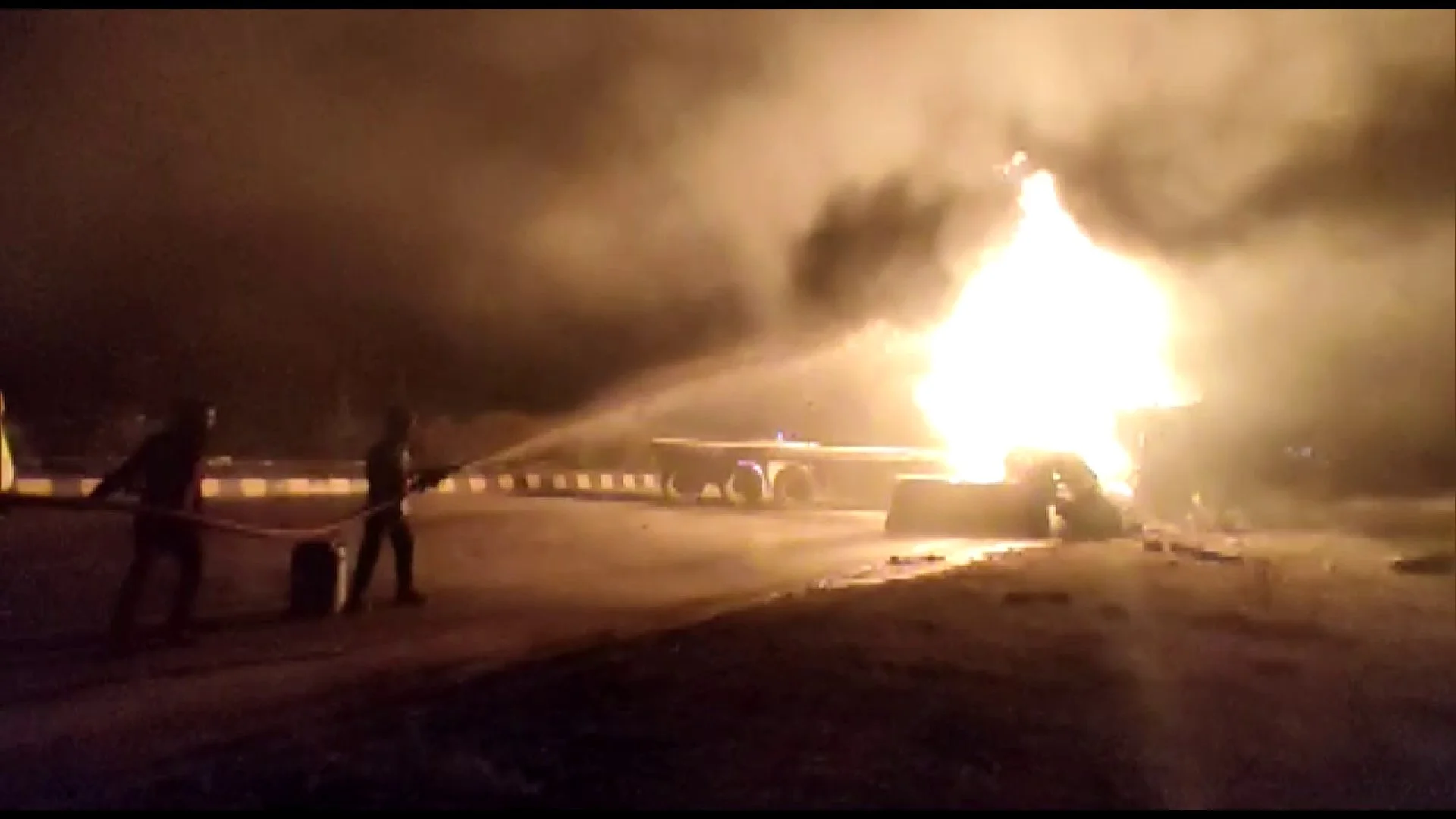 রাজস্থানে ট্যাঙ্কার-ট্রেলারের মুখোমুখি সংঘর্ষ, গাড়ির মধ্যেই পুড়ে মৃত্যু ৪ জনের, আহত আরও ৪