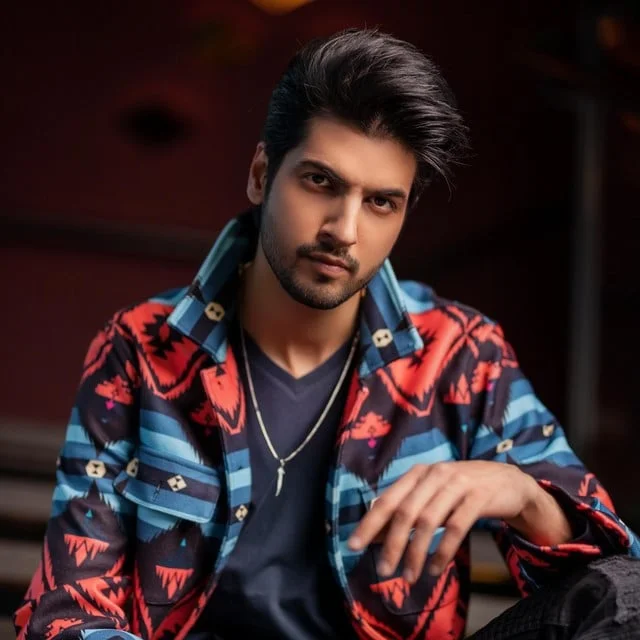 ধর্মের টানে সিনেমা ইন্ডাস্ট্রি থেকে বিদায় নিয়েছেন যে সকল তারকা