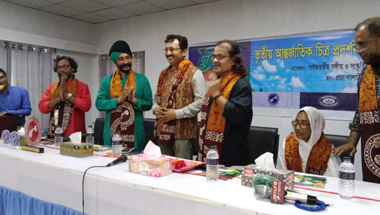 বাংলাদেশে অনুষ্ঠিত হল "মৈত্রী চিত্রভাষ" চিত্র প্রদর্শনী 