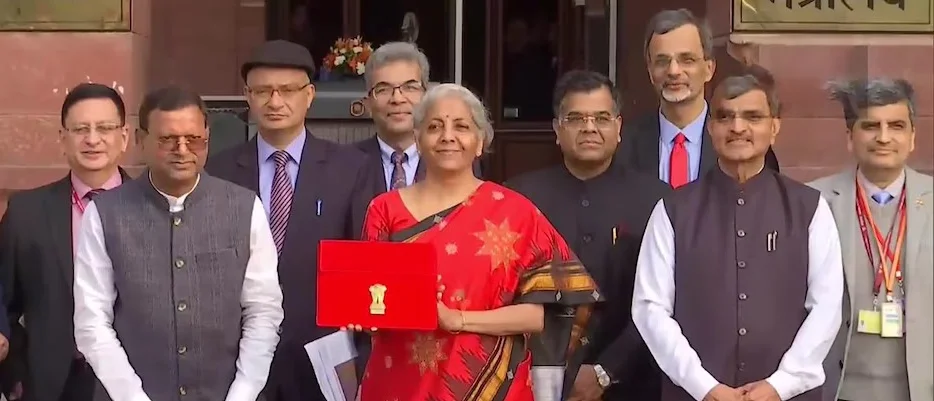 পূর্ণাঙ্গ বাজেট পেশ করলেন অর্থমন্ত্রী নির্মলা সীতারমন, নতুন কর কাঠামো ঘোষণা