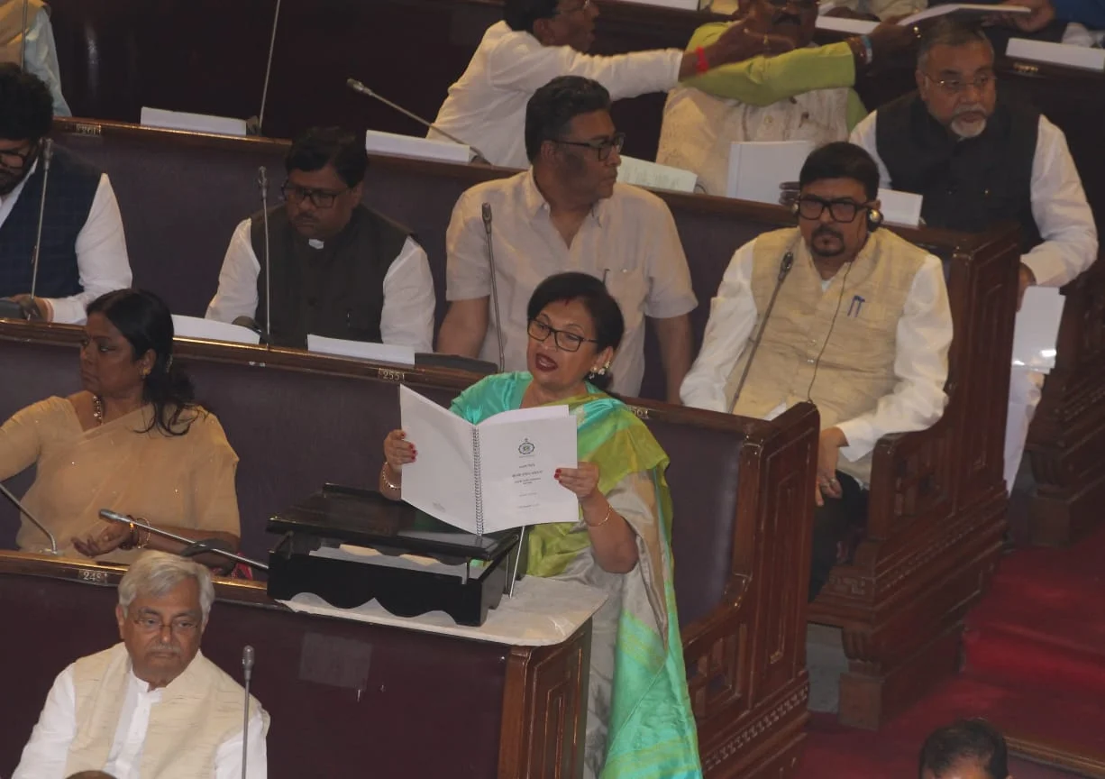   BREAKING NEWS: পঞ্চায়েত ভোটের মুখে বিধানসভায় বাজেট পেশ