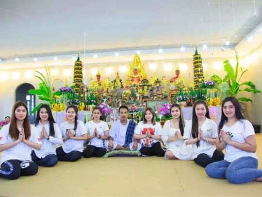 এক বাড়িতে ৮ বউকে নিয়ে সংসার করছেন যে ব্যক্তি