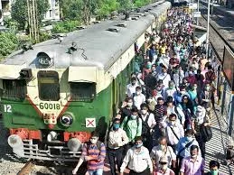ওভারব্রীজ ভাঙার জের, বাতিল একের পর এক ট্রেন,চূড়ান্ত হয়রানির শিকার নিত্যযাত্রীরা  