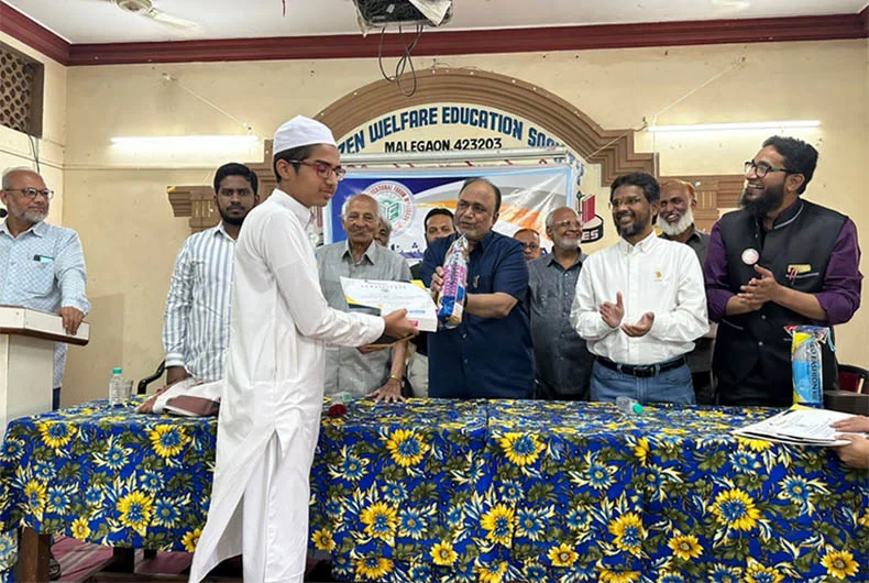 শিক্ষার্থীদের স্বপ্নপূরণে 'ম্যায় বানুঙ্গা আইএএস অফিসার', অভিযানে ২০ জনকে দত্তক নিল মালেগাঁও স্বেচ্ছাসেবী সংস্থা