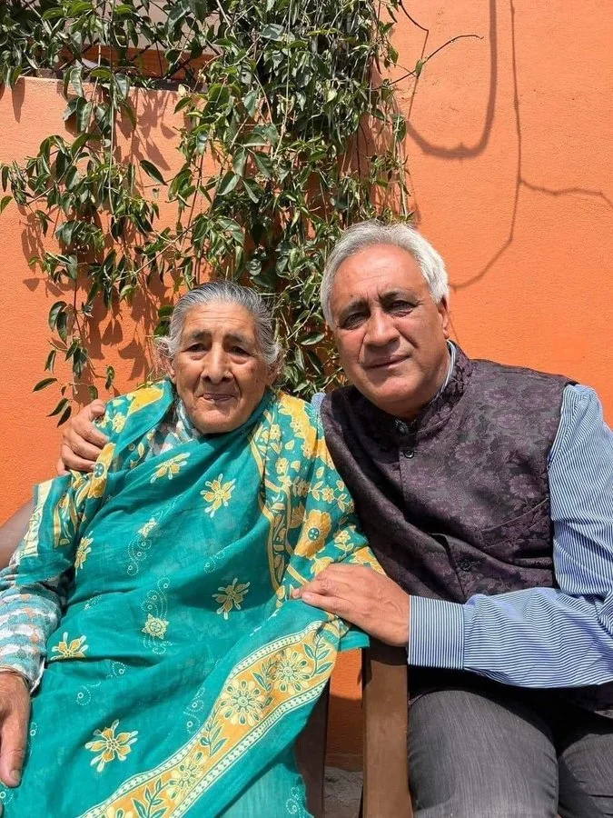 সিলিন্ডার ফেটে পুড়ে মৃত্যু নেপালের সাংসদের মায়ের, আশংকাজনকভাবে মুম্বই আনা হচ্ছে সাংসদকে