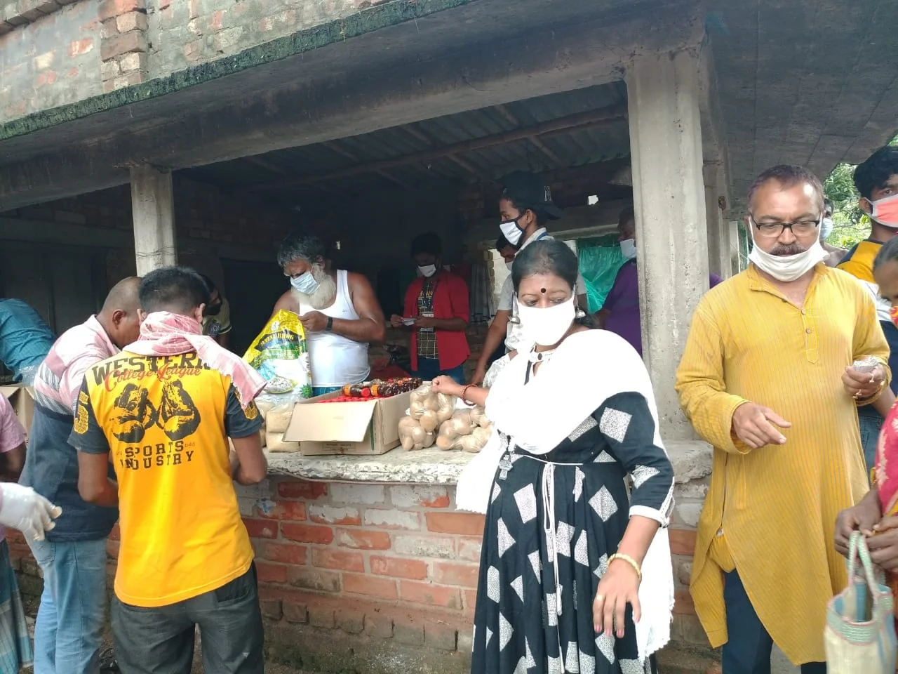 এ গল্প কোনও লাইমলাইটের নয়, এক সাহসীনির লড়াইয়ের কাহিনি