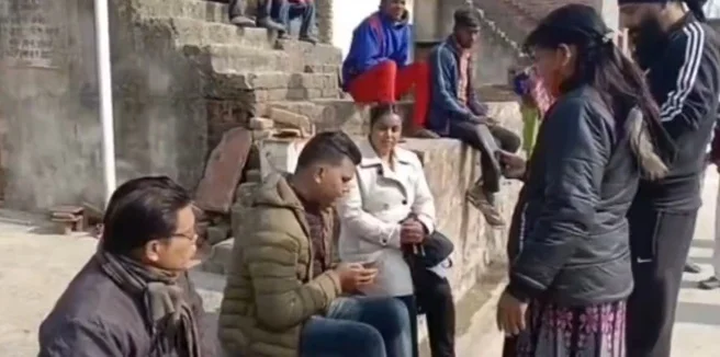 ধর্মান্তরণের অভিযোগ, একদল খ্রিস্টান’কে হেনস্থা ‘হিন্দু যুব বাহিনীর’ নেত্রীর