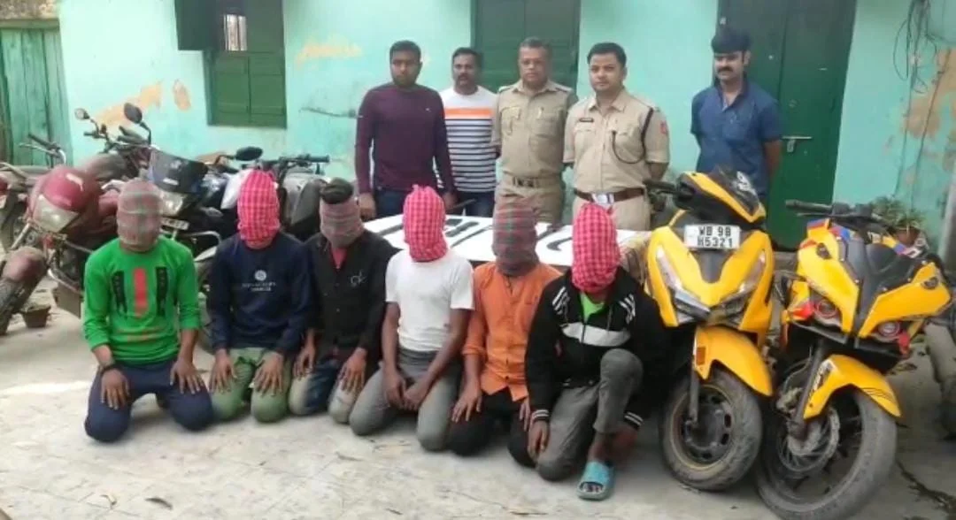 বড়সড় ডাকাতির ছক বানচাল, বারুইপুরের পুলিশের জালে ৬ দুষ্কৃতী