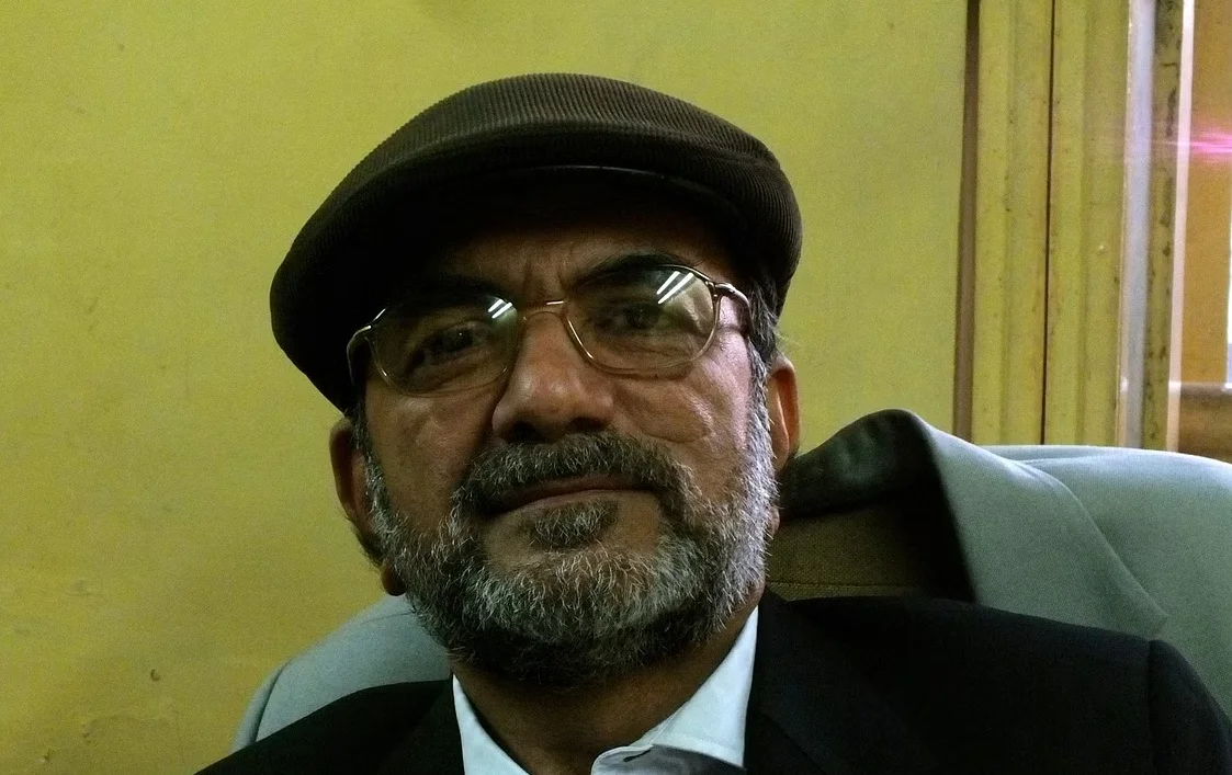 চাকরি খাবেন না মন্তব্যে, মুখ্যমন্ত্রীর বিরুদ্ধে আদালত অবমাননার মামলা চান বিকাশ