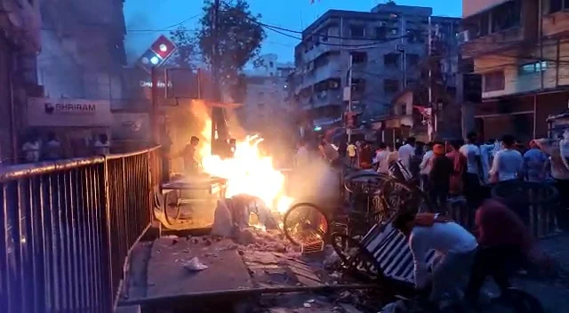 রামনবমীর মিছিল ঘিরে রণক্ষেত্র হাওড়া, শিবপুরে নামানো হল র‍্যাফ